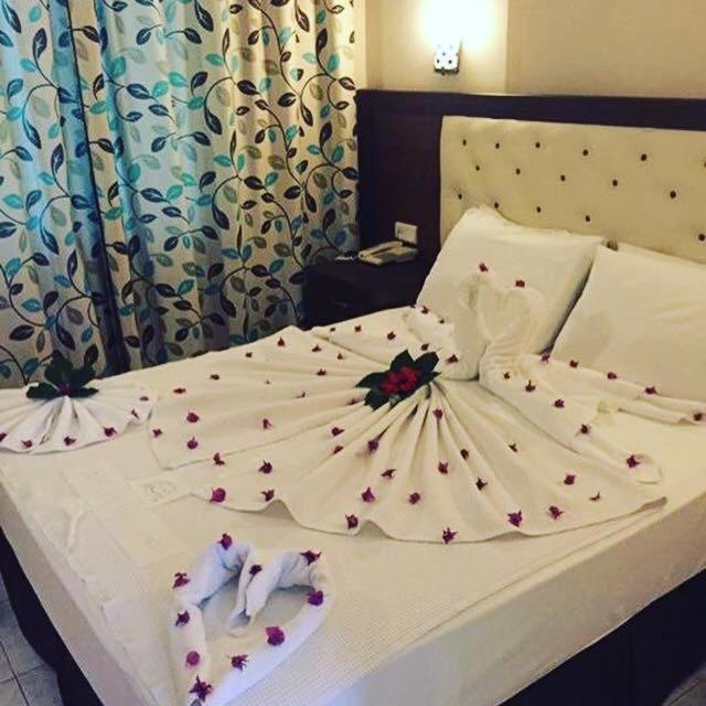 Ozturk Apart Hotel มาร์มาริส ภายนอก รูปภาพ